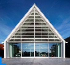 Дом в церкви от голландской дизайн-студии Ruud Visser Architects